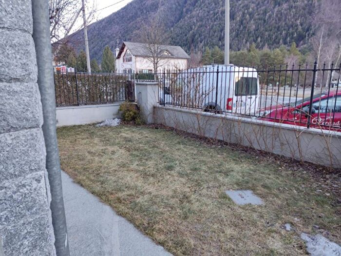 Appartamento trilocale in affitto in Via Domodossola, Centro, Santa Maria Maggiore