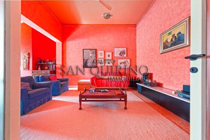 Appartamento trilocale in vendita in Piazza Alessandro Manzoni, Viadana