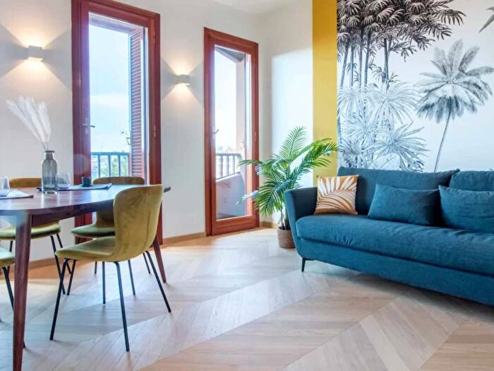 Appartamento trilocale in affitto in Via Eleuterio Pagliano, Monte Rosa Lotto, Milano