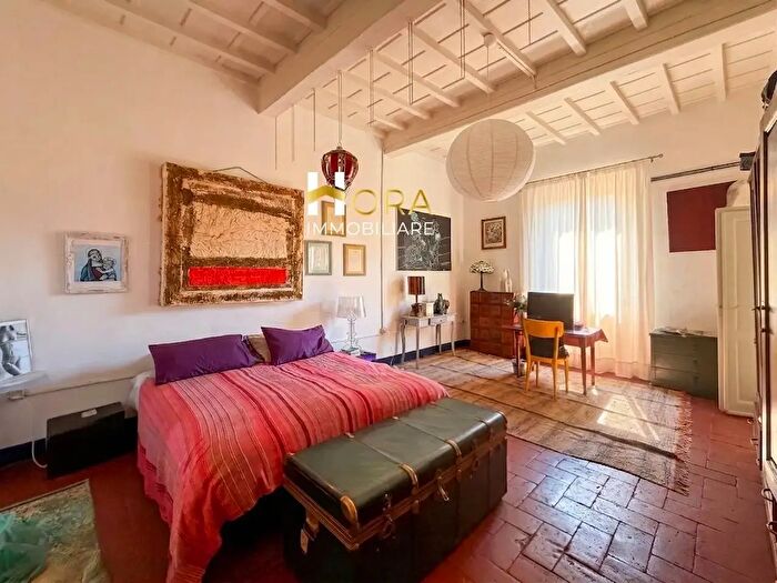 Appartamento trilocale in vendita in Piazza Santo Spirito, Firenze