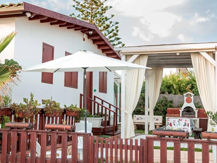 Casa bilocale in affitto in Via delle Madonie, Scoglitti, Vittoria