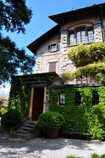 Appartamento con 5 locali in affitto in Via Armando Diaz, Mandello Del Lario