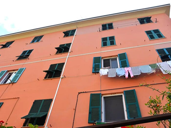 Appartamento quadrilocale in vendita in Piazzale Parenzo, Genova