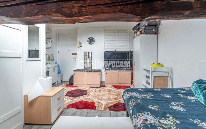 Appartamento in vendita in Via Ascanio Sforza, Milano