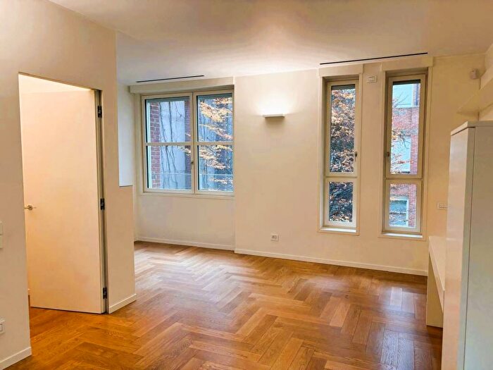 Appartamento bilocale in affitto in Via Giacomo Leopardi, Vincenzo Monti, Milano