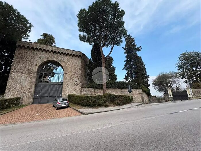 Appartamento trilocale in vendita in Via Fratte, Castellammare Di Stabia