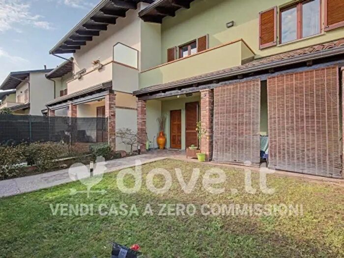 Casa con 5 locali in vendita in Via Carlo Cattaneo, Leini'