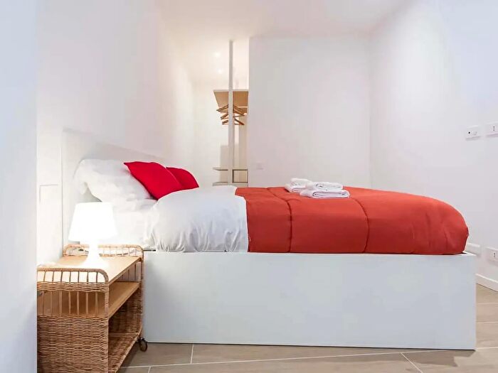 Appartamento monolocale in affitto in Via Salasco, Milano