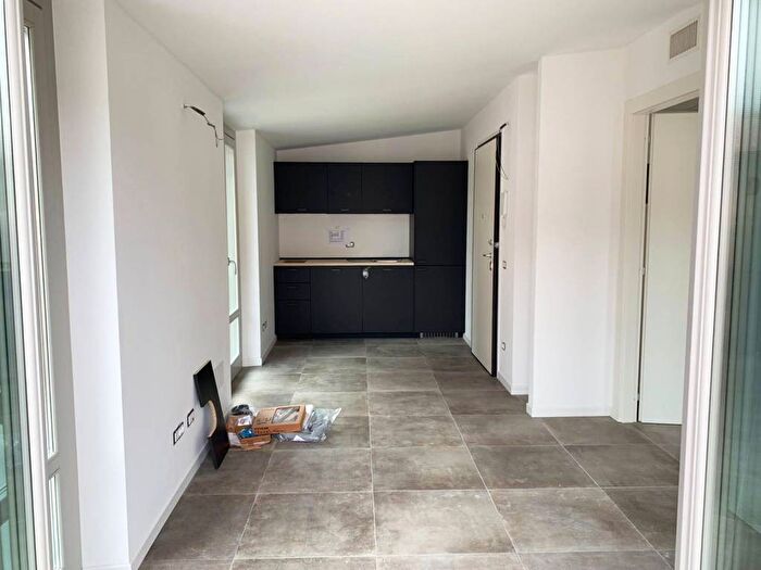Appartamento bilocale in affitto in Viale Monza, Rovereto, Milano