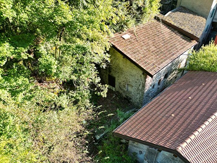 Casa in vendita in Via Trebisonda Snc, Valsolda