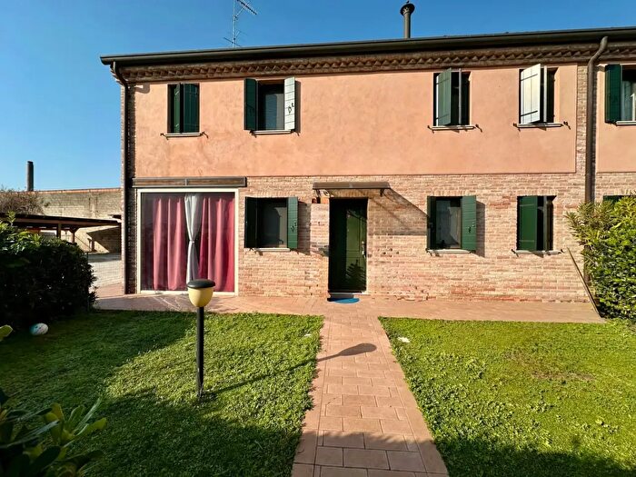 Casa trilocale in vendita in Via Matteotti, Montagnana