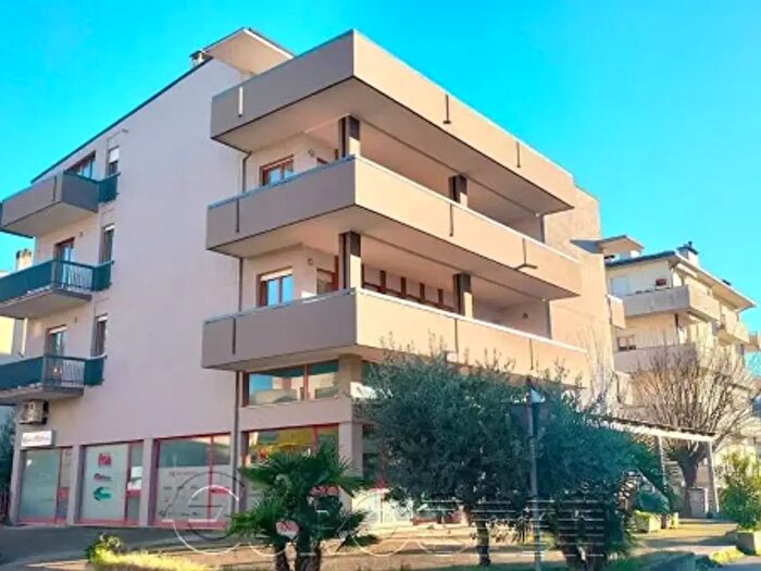 Appartamento con 6 locali in vendita in Umbertide