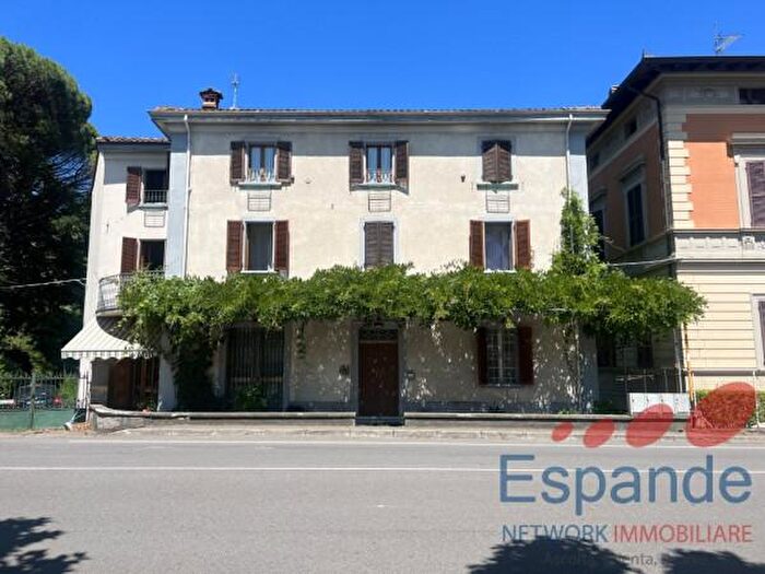 Casa con 6 locali in vendita in Gaggio Montano