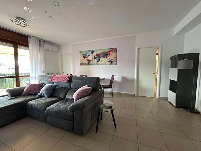 Appartamento quadrilocale in vendita in Viale Giacomo Mancini, Cosenza