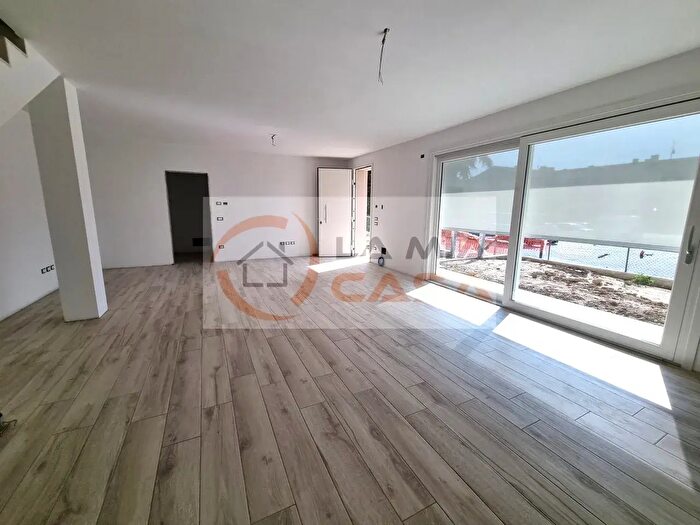 Casa quadrilocale in affitto in Via Roma, Saonara