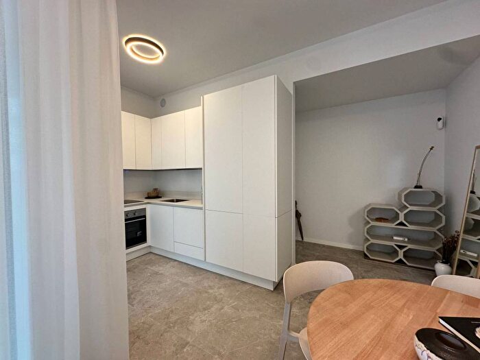 Appartamento bilocale in affitto in Via Alserio, Zara, Milano