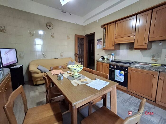 Appartamento quadrilocale in vendita in Via Consolare Valeria, Messina