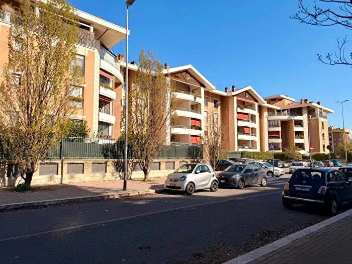 Appartamento monolocale in affitto in Via Joan Mirò, Roma