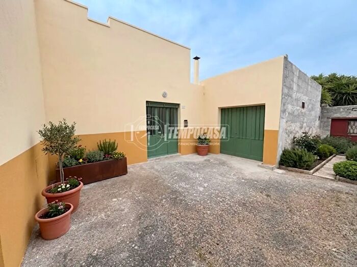 Appartamento trilocale in vendita in Collepasso