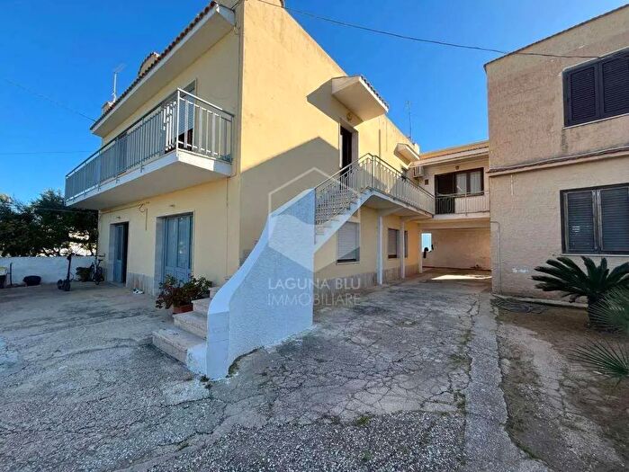 Casa quadrilocale in vendita in Cda Cardilla, Marsala