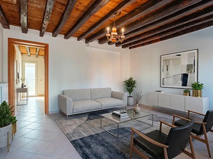 Casa trilocale in vendita in Via Olmo, Tribano