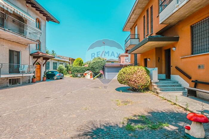 Case in Vendita e in Affitto - 3