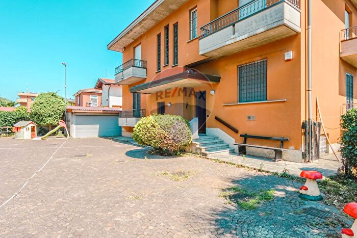 Appartamento con 6 locali in vendita in Via Tibaldi B, Cassano Magnago