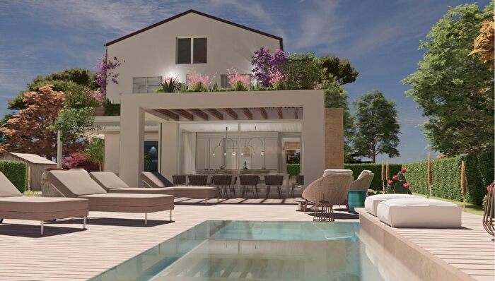 Casa con 8 locali in vendita in Forte Dei Marmi
