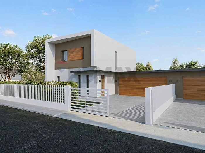 Casa con 5 locali in vendita in Via Feratine, Montebelluna