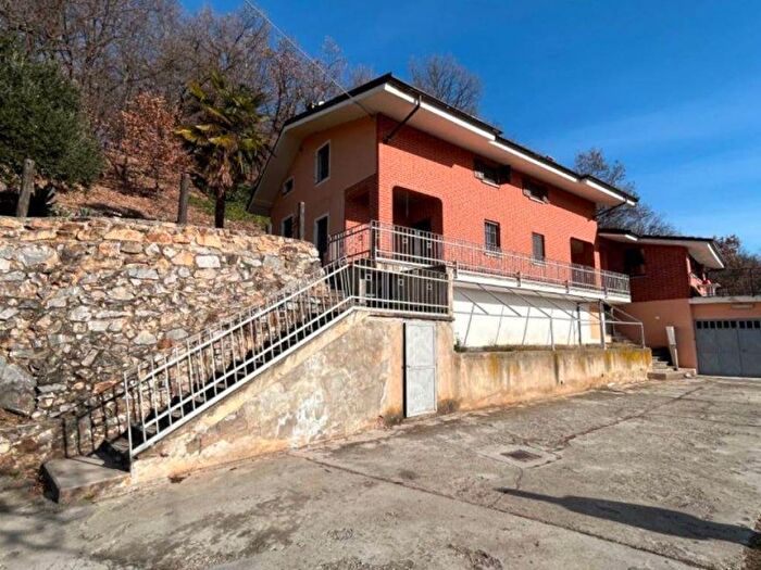 Casa con 5 locali in affitto in Via Ernesto Francotto, Busca