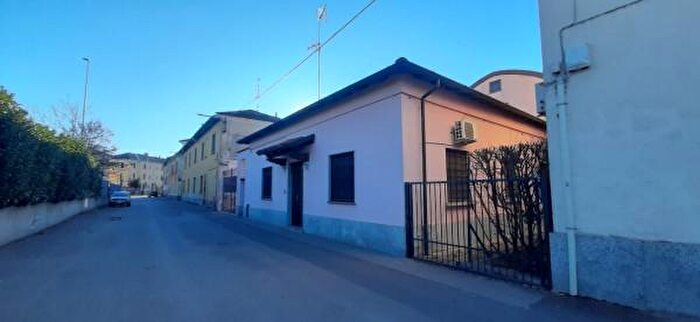 Case in Vendita e in Affitto - 2