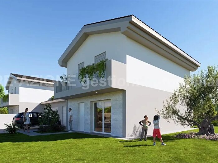 Case in Vendita e in Affitto - 3