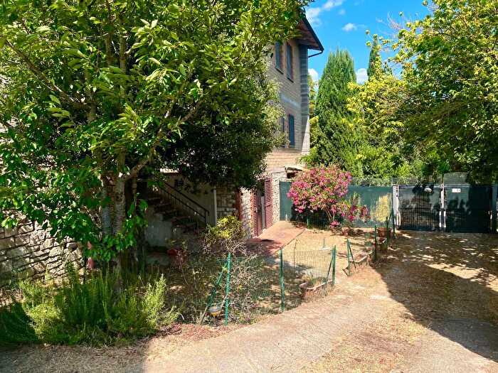 Appartamento trilocale in vendita in Asciano