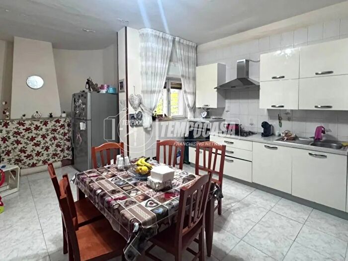 Appartamento con 5 locali in vendita in Strada da Ponte, Bari