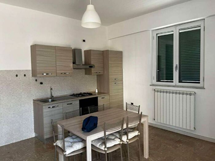 Appartamento trilocale in affitto in Via Ferrara, Marcianise