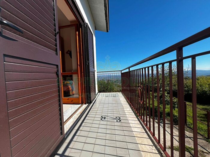 Casa quadrilocale in vendita in Contrada SantEgidio Via Potenza, Montefusco