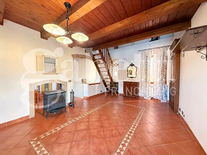 Appartamento quadrilocale in vendita in Via degli Orti Snc, Imperia