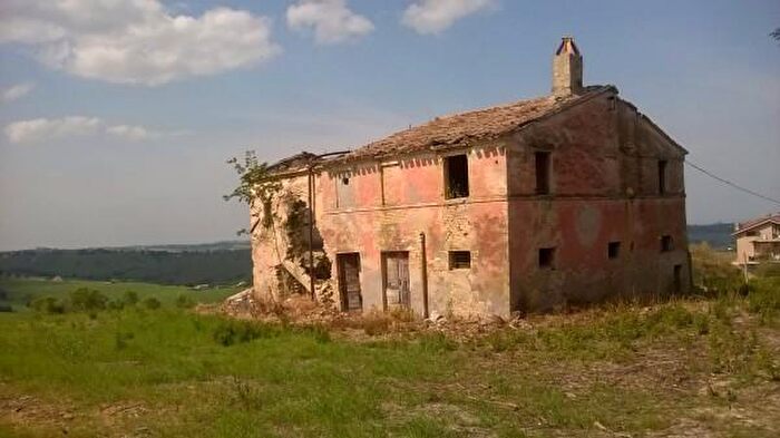 Casa con 6 locali in vendita in Aroli, Monsano