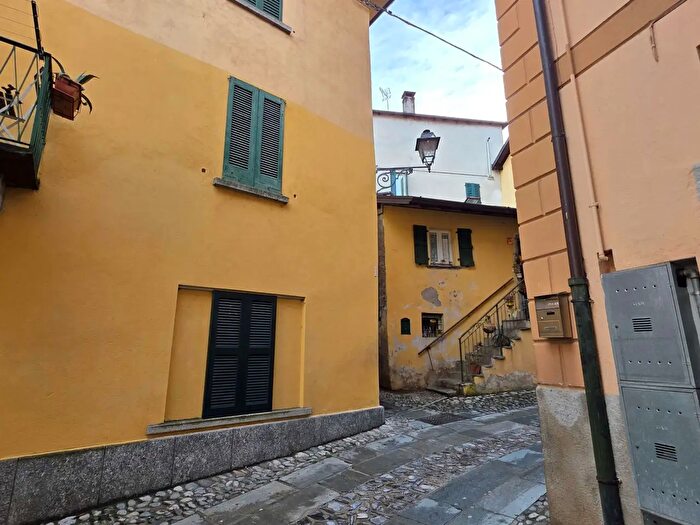 Appartamento bilocale in affitto in Via Francesco Gasperini, Sala Comacina