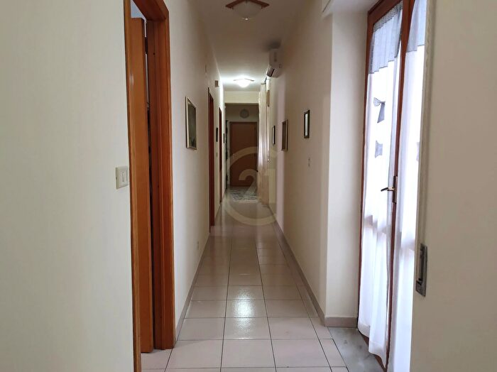 Appartamento trilocale in vendita in Via Pozzo, Aci Catena