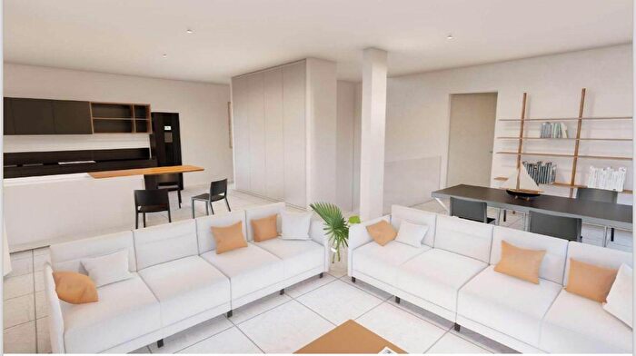 Appartamento con 7 locali in vendita in Viareggio