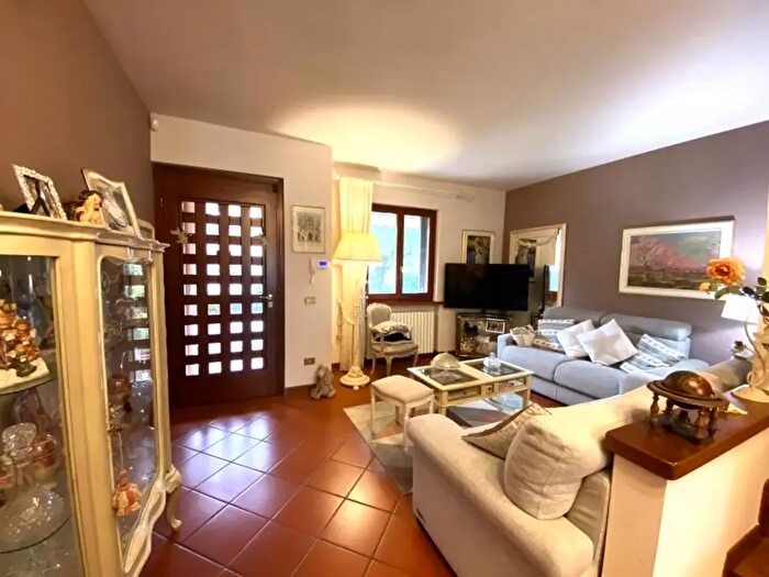 Casa con 6 locali in vendita in Montecatini Terme