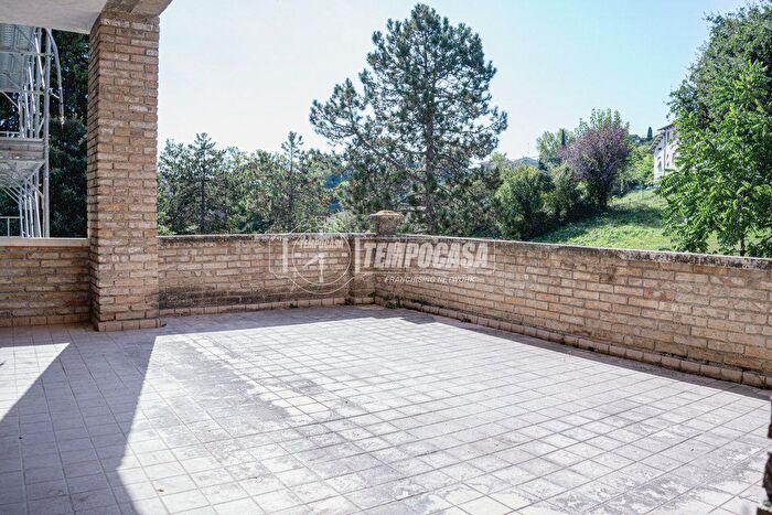 Appartamento con 11 locali in vendita in Strada Provinciale, Colli al Metauro