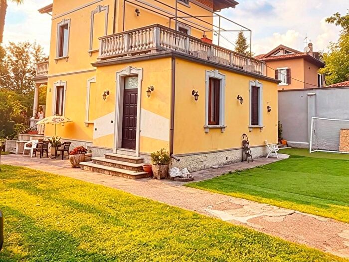 Appartamento bilocale in affitto in Via Francesco Daverio, Casbeno, Varese