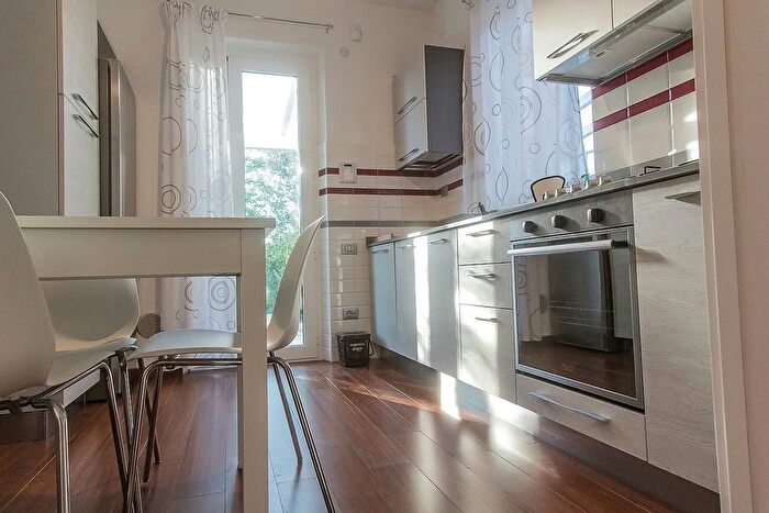 Casa con 6 locali in affitto in Sarzana