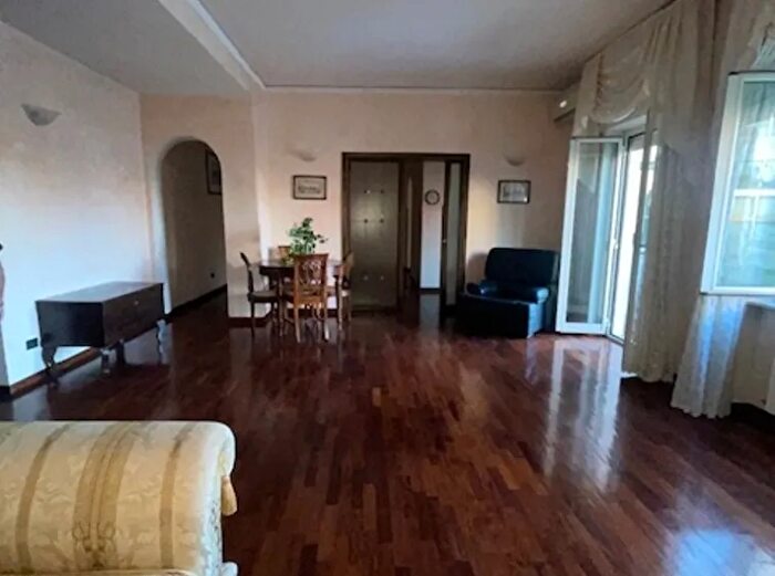 Appartamento quadrilocale in vendita in Via Panebianco Quartiere Tribunale Cosenza Calabria Italia, Cosenza