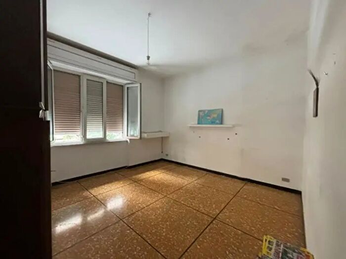 Appartamento quadrilocale in vendita in Via Zuccarello, Genova
