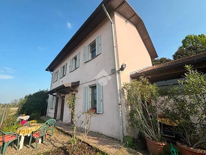 Appartamento trilocale in vendita in Cascina di Mezzo, Rosate