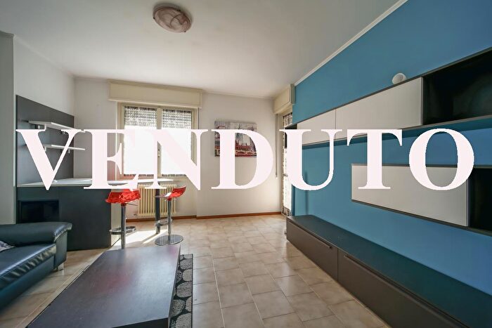 Appartamento trilocale in vendita in Via Don Luigi Monza, Lecco