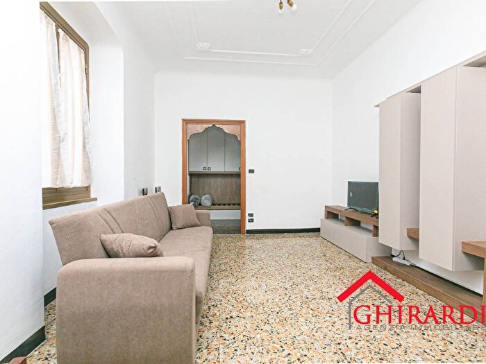 Appartamento quadrilocale in affitto in Via Gaetano Donizetti, Sestri Ponente, Genova